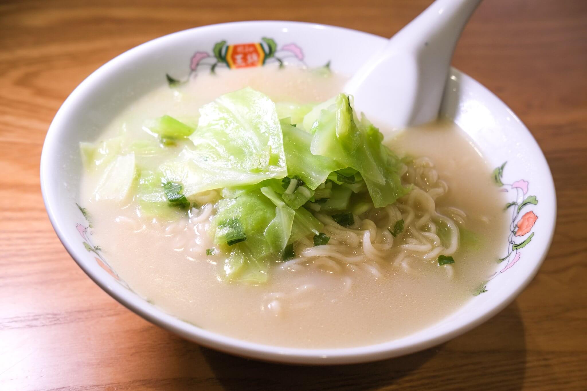 コムタンラーメンのキャベツ煮込みトッピングのレシピ - Toco's Kitchen (トコズキッチン)